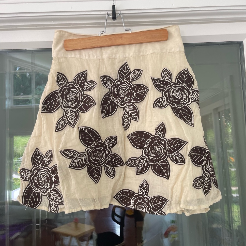 Alice + Olivia Cream and Brown Floral Fit and Flare Mini Skirt Size 6